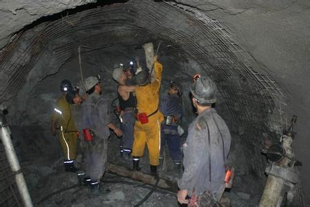 南圣镇工程爆破中的危险因素分析以及应对工程爆破危险的措施